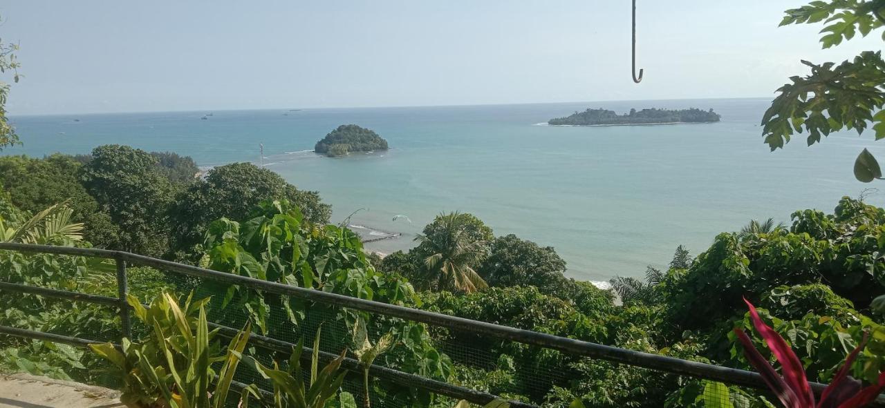 The View Padang, Amazing View, 8 Mins Mentawai Fast Ferry, Cold Beer,Close To Restaurants Padang (Sumatra) Exterior foto
