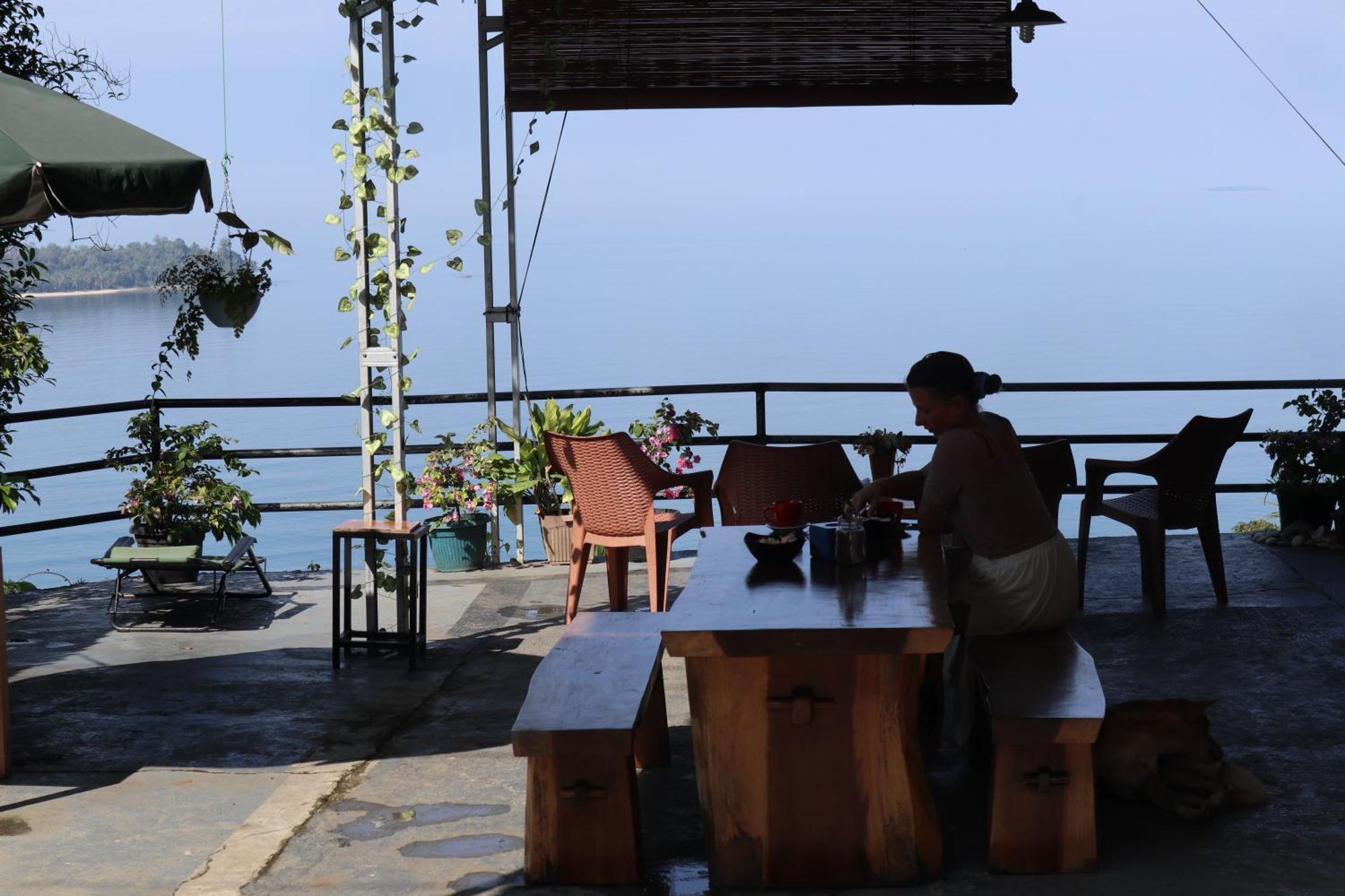 The View Padang, Amazing View, 8 Mins Mentawai Fast Ferry, Cold Beer,Close To Restaurants Padang (Sumatra) Exterior foto